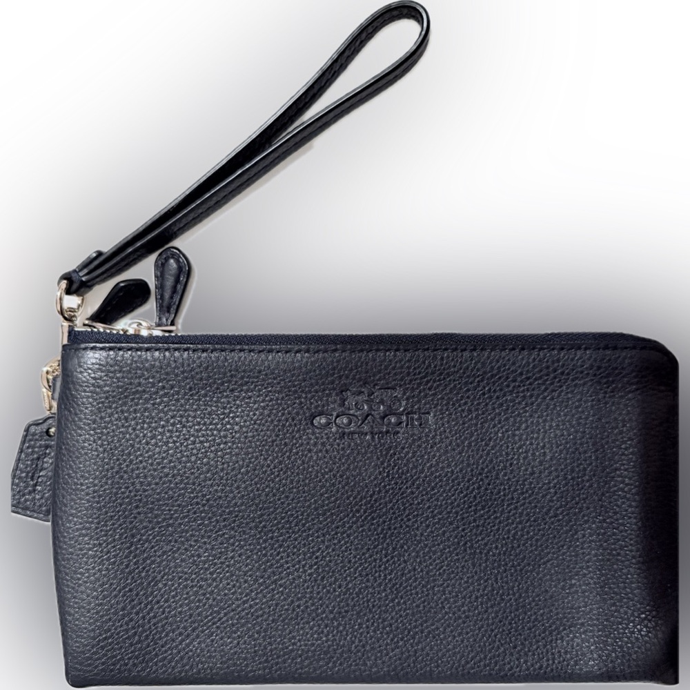 Coach Black Pebbled Leather Wristlet Wallet Zip Around Large Clutch NWT